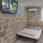 Stone Split