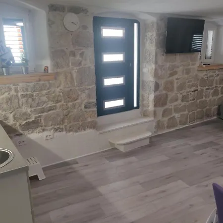 Stone Apartament